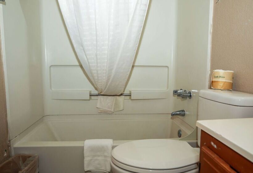 فندق Super 8 By Wyndham Gallup