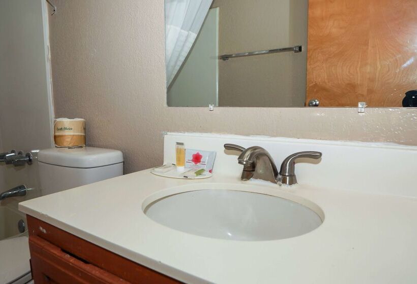 فندق Super 8 By Wyndham Gallup