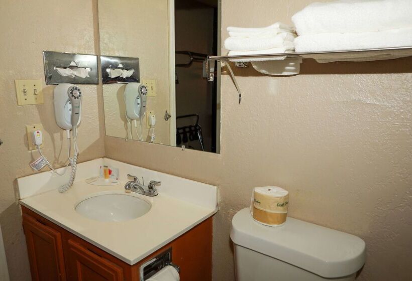 فندق Super 8 By Wyndham Gallup