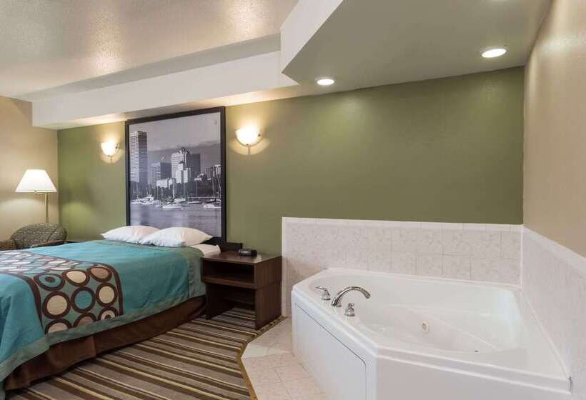 هتل Super 8 By Wyndham Germantown/milwaukee