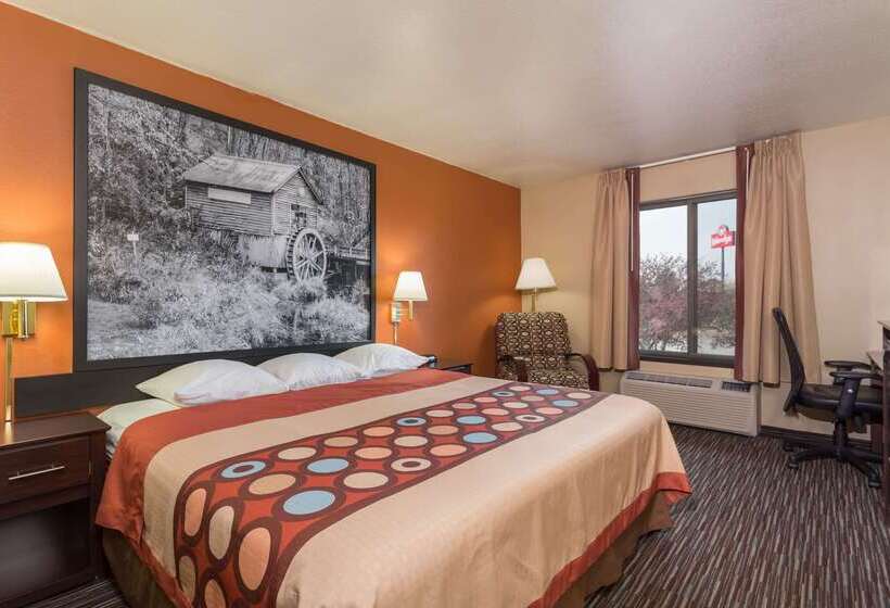 هتل Super 8 By Wyndham Germantown/milwaukee