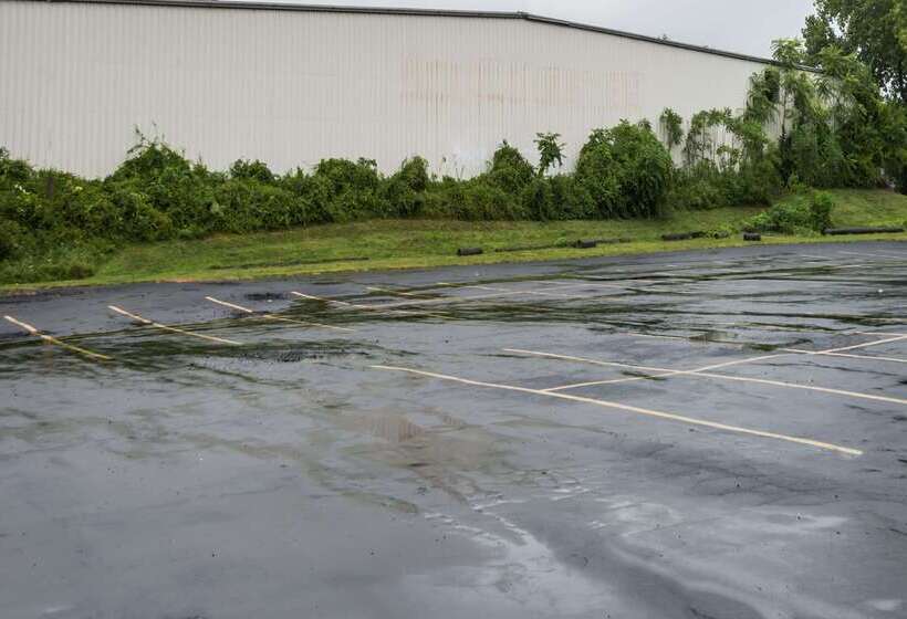 בית מלון כפרי Super 8 By Wyndham Hartford