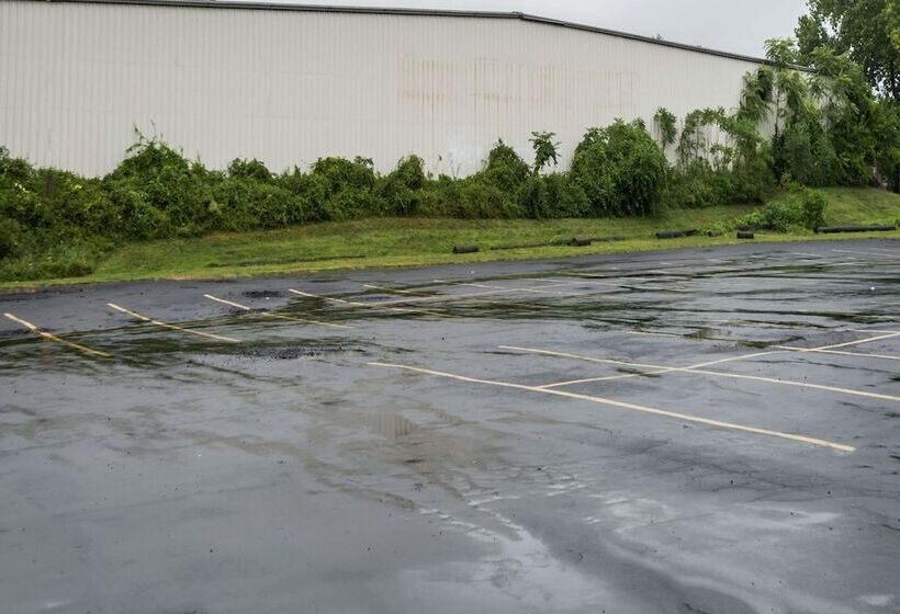 בית מלון כפרי Super 8 By Wyndham Hartford