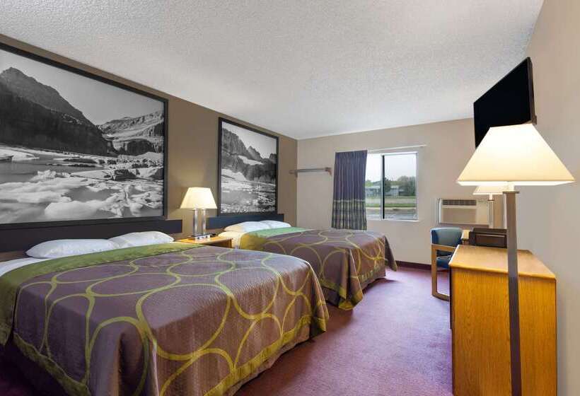 هتل Super 8 By Wyndham Helena