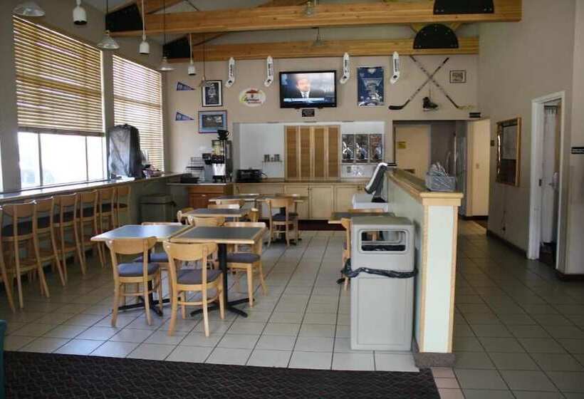 فندق Super 8 By Wyndham Helena