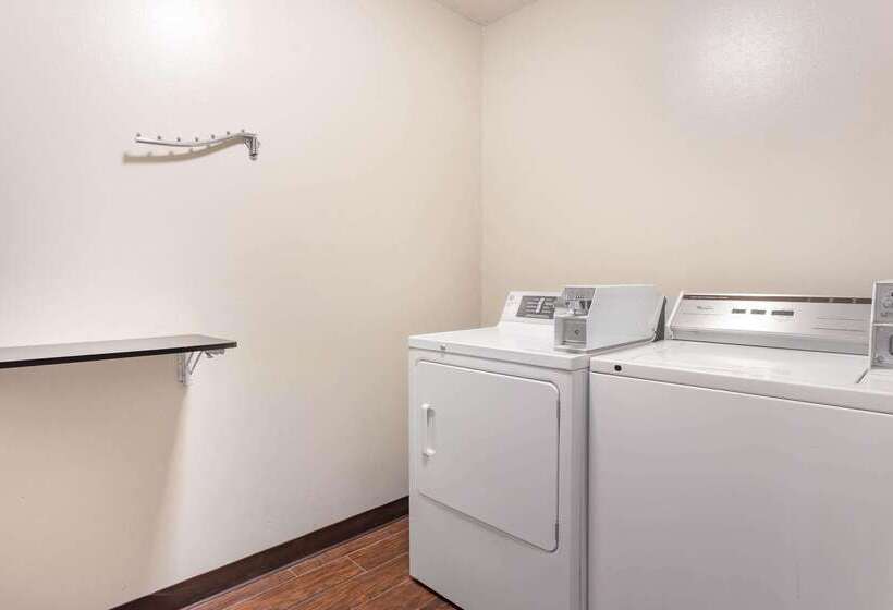 酒店 Super 8 By Wyndham La Crosse