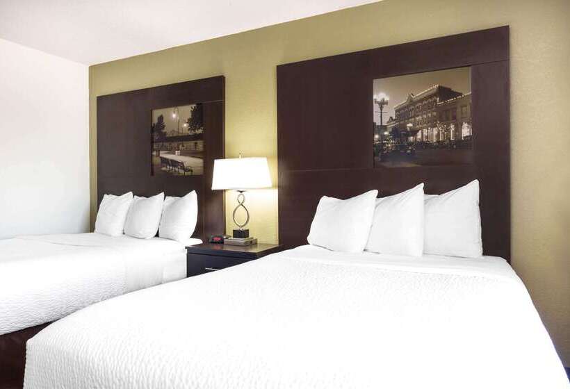 酒店 Super 8 By Wyndham La Crosse