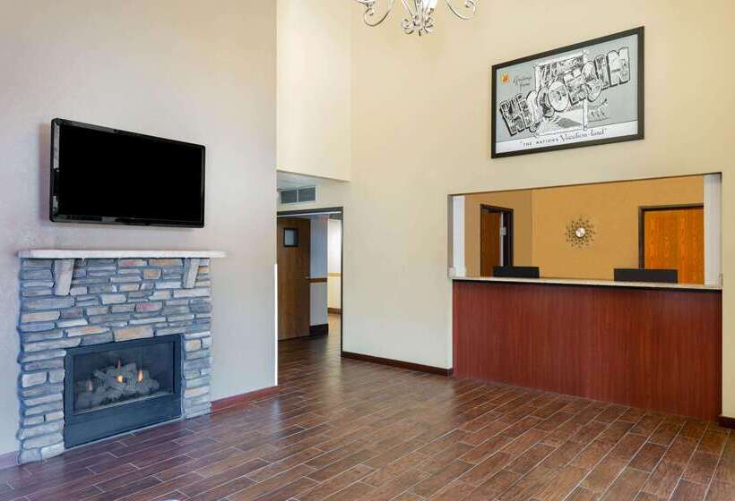 酒店 Super 8 By Wyndham La Crosse