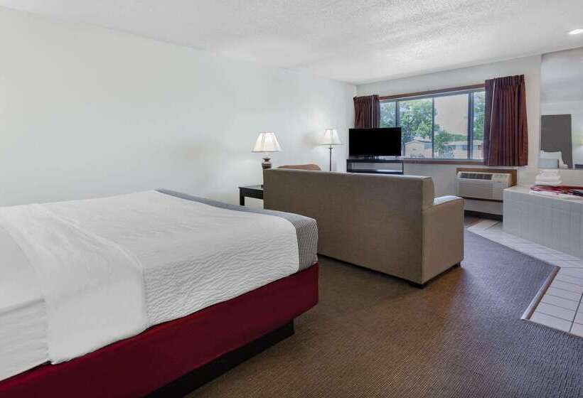 هتل Super 8 By Wyndham La Crosse