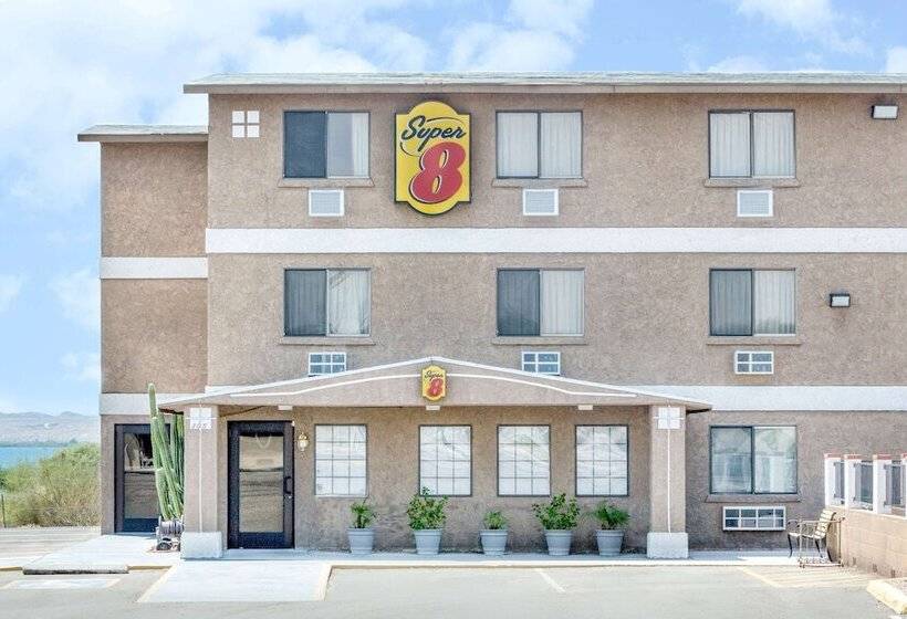 هتل Super 8 By Wyndham Lake Havasu City