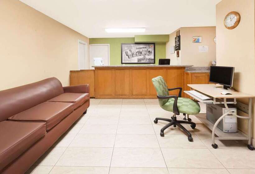 فندق Arya Inn & Extended Stay