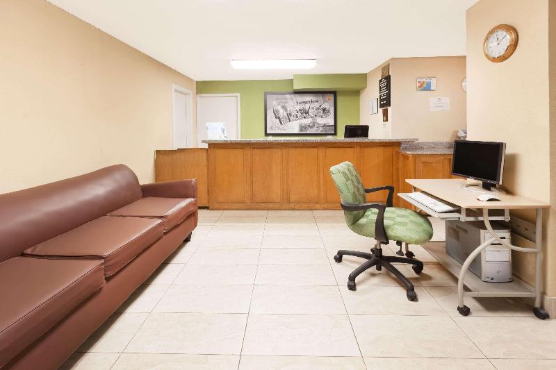 فندق Arya Inn & Extended Stay