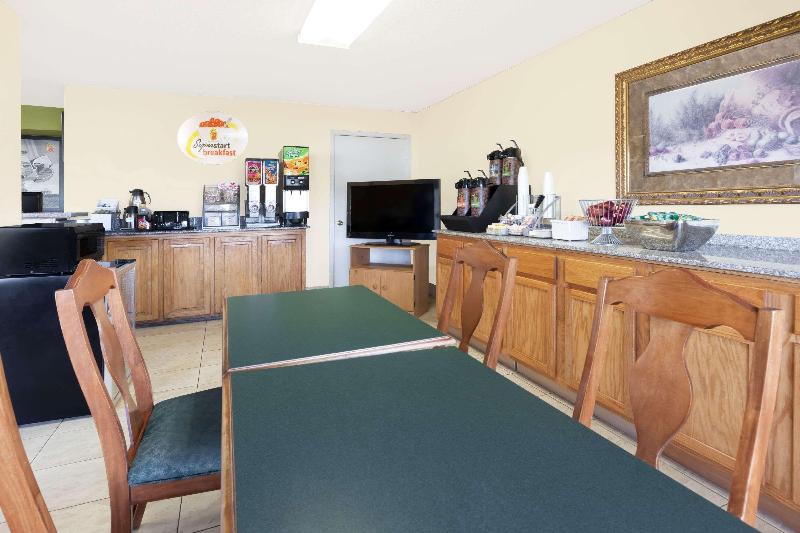 فندق Arya Inn & Extended Stay