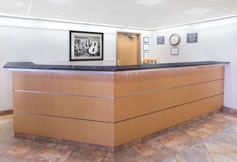 酒店 Super 8 By Wyndham Madison South