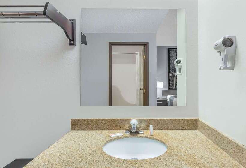 酒店 Super 8 By Wyndham Madison South