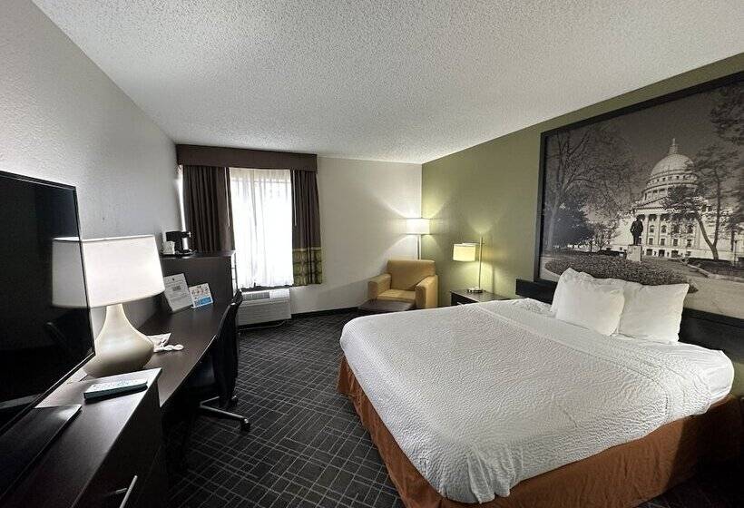 酒店 Super 8 By Wyndham Madison South