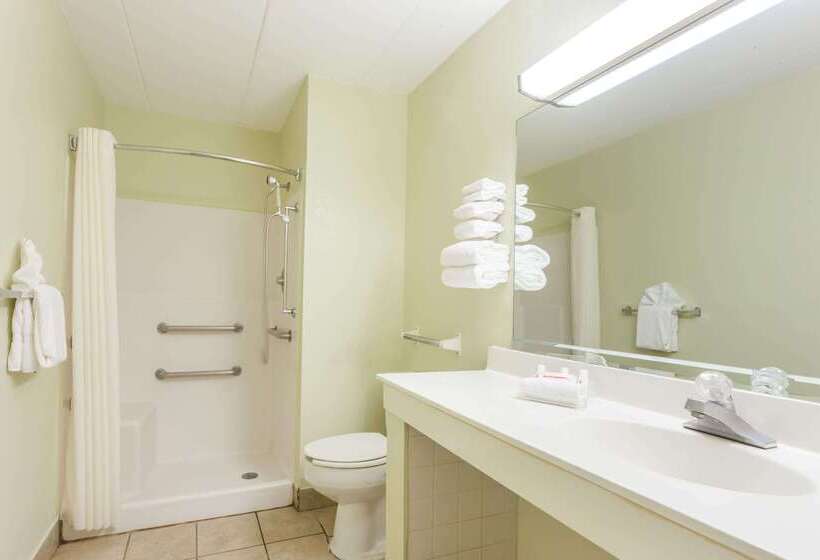 Отель Super 8 By Wyndham Manassas