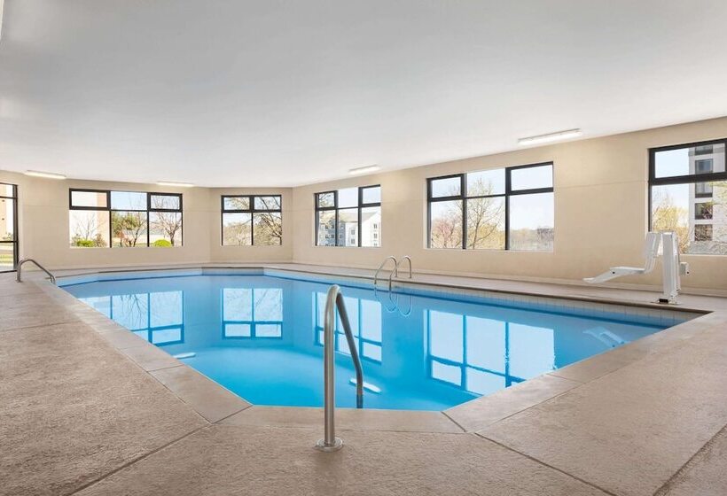 בית מלון כפרי Luxe Studios