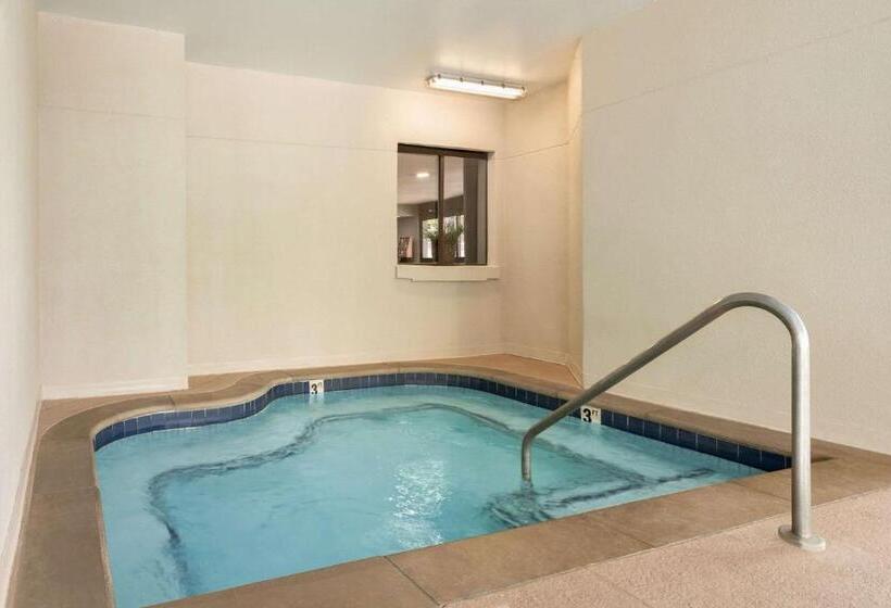 בית מלון כפרי Luxe Studios