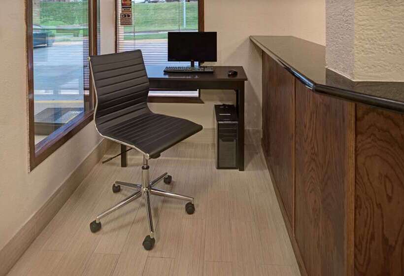 Отель Super 8 By Wyndham Omaha I 80 West