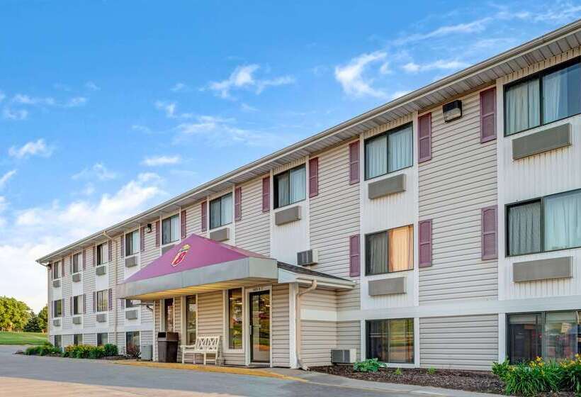 Отель Super 8 By Wyndham Omaha I 80 West