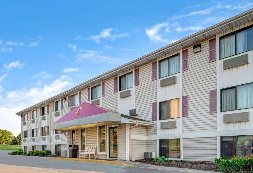 Отель Super 8 By Wyndham Omaha I 80 West