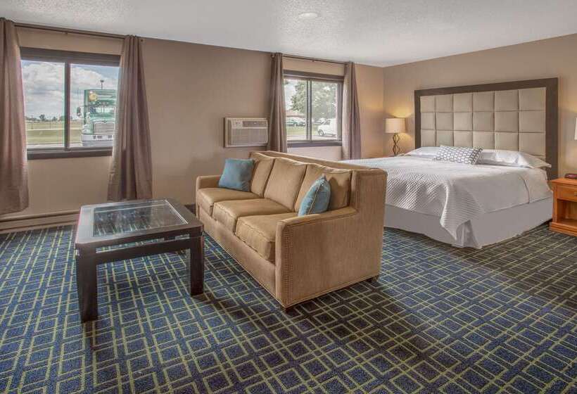 فندق Baymont By Wyndham Oshkosh Airport