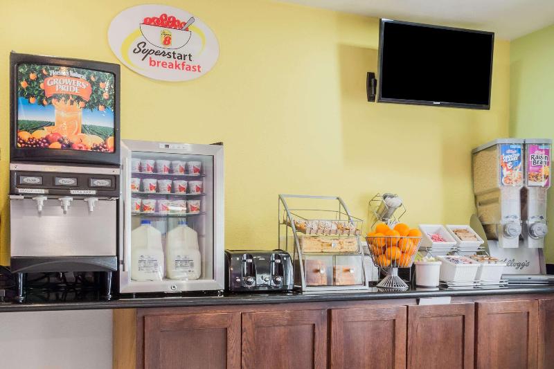 酒店 Super 8 By Wyndham Sacramento