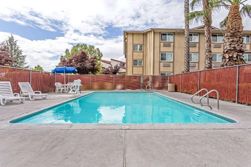 酒店 Super 8 By Wyndham Sacramento