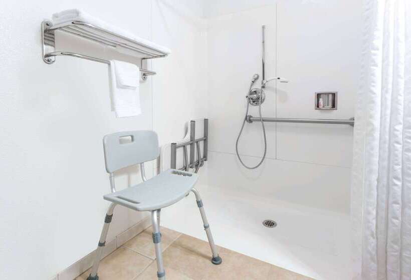 فندق Super 8 By Wyndham Sacramento