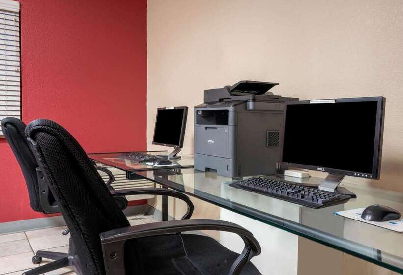 فندق Super 8 By Wyndham Spokane Valley