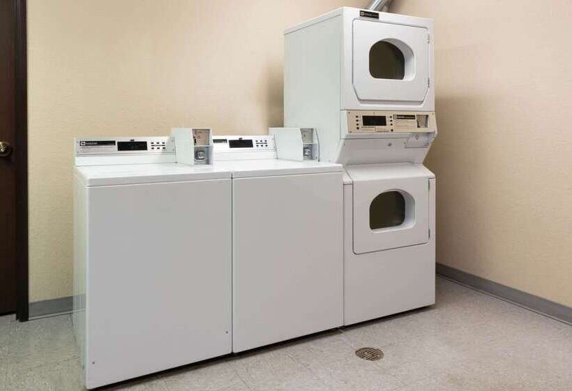 فندق Super 8 By Wyndham Spokane Valley