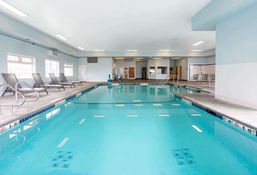 فندق Super 8 By Wyndham Spokane Valley