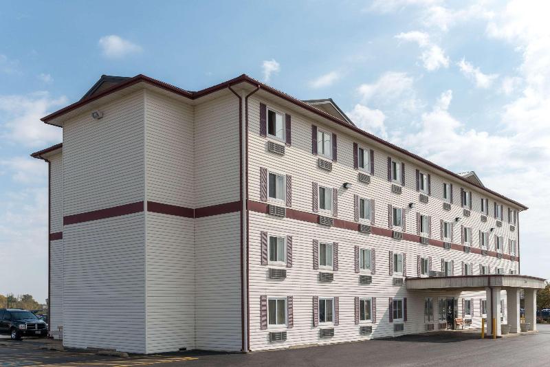 هتل Super 8 By Wyndham Springfield East