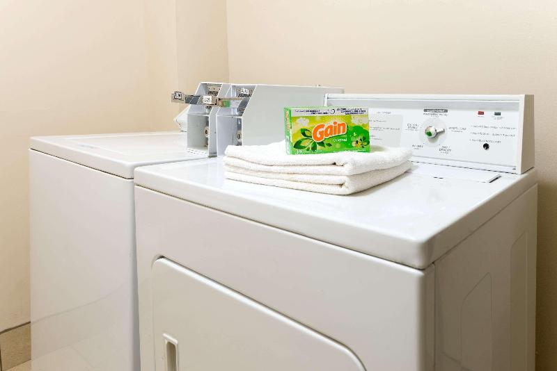 ホテル Super 8 By Wyndham Springfield East