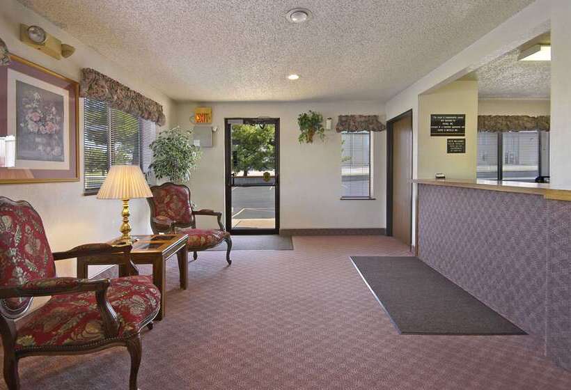 فندق Super 8 Springfield North I 44