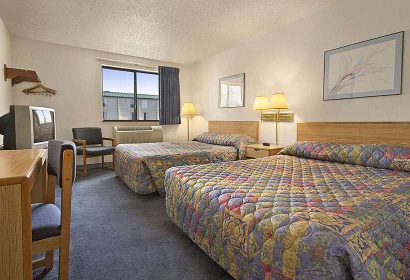 فندق Super 8 Springfield North I 44