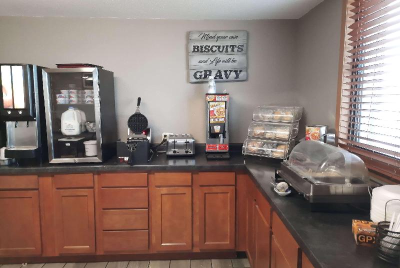 فندق Super 8 By Wyndham Watertown