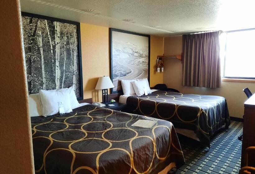 فندق Super 8 By Wyndham Watertown