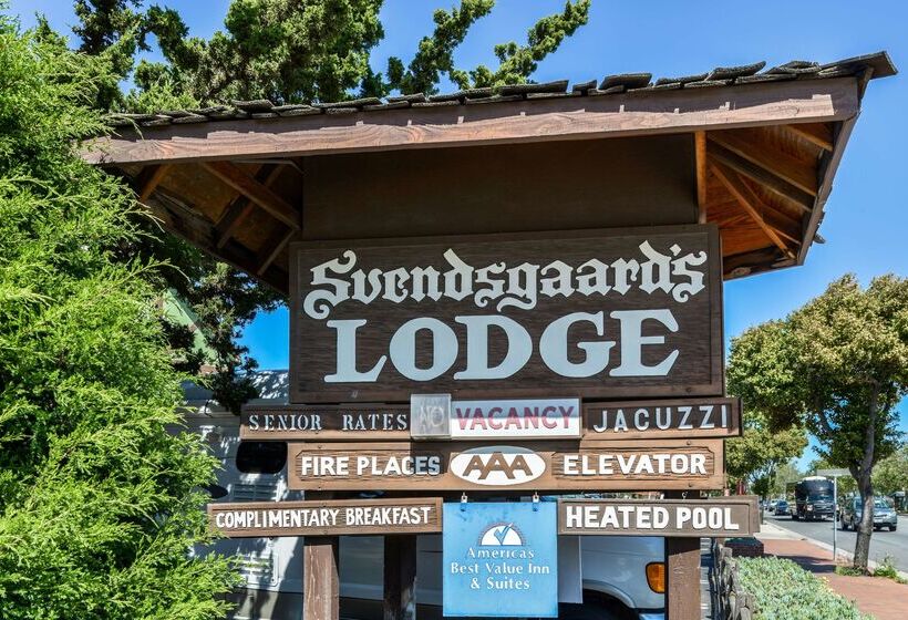 ホテル Svendsgaard S Lodge  Americas Best Value Inn & Suites