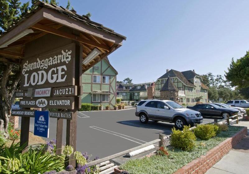 בית מלון כפרי Svendsgaard S Lodge  Americas Best Value Inn & Suites