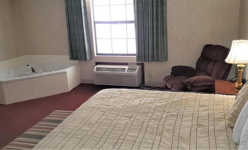 هتل Swiss Village Inn