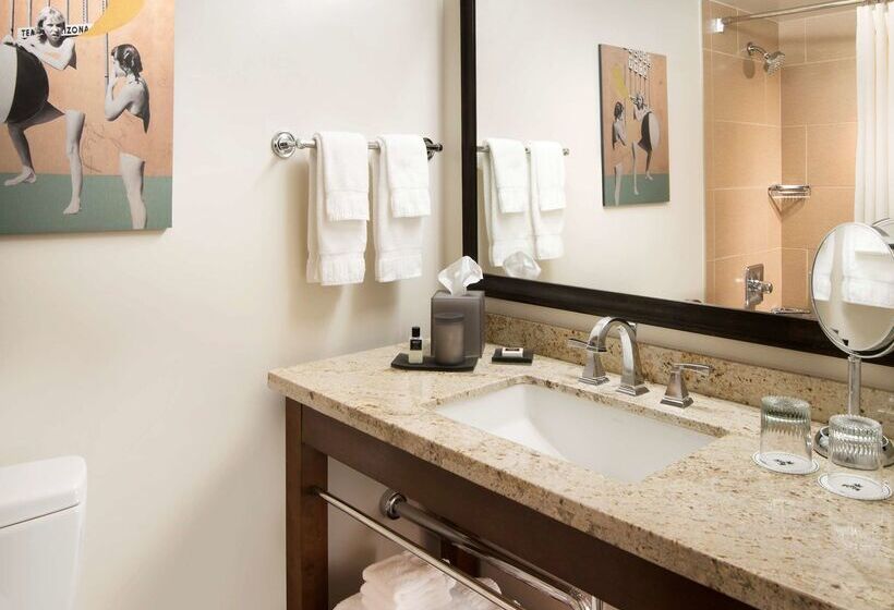 هتل Tempe Mission Palms, A Destination By Hyatt