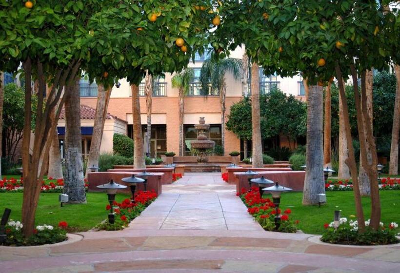 هتل Tempe Mission Palms, A Destination By Hyatt