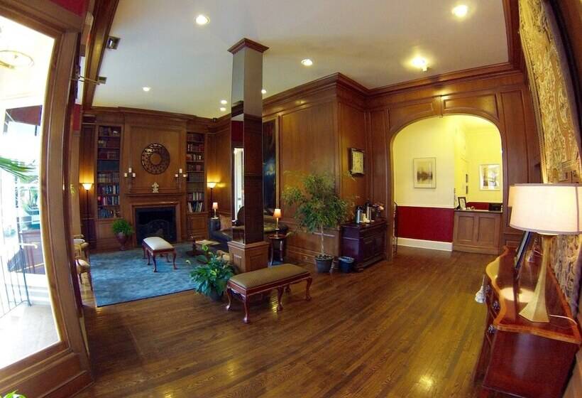 Отель The Biltmore Greensboro