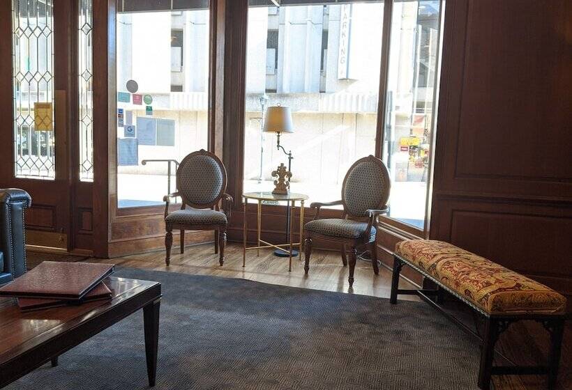 Отель The Biltmore Greensboro