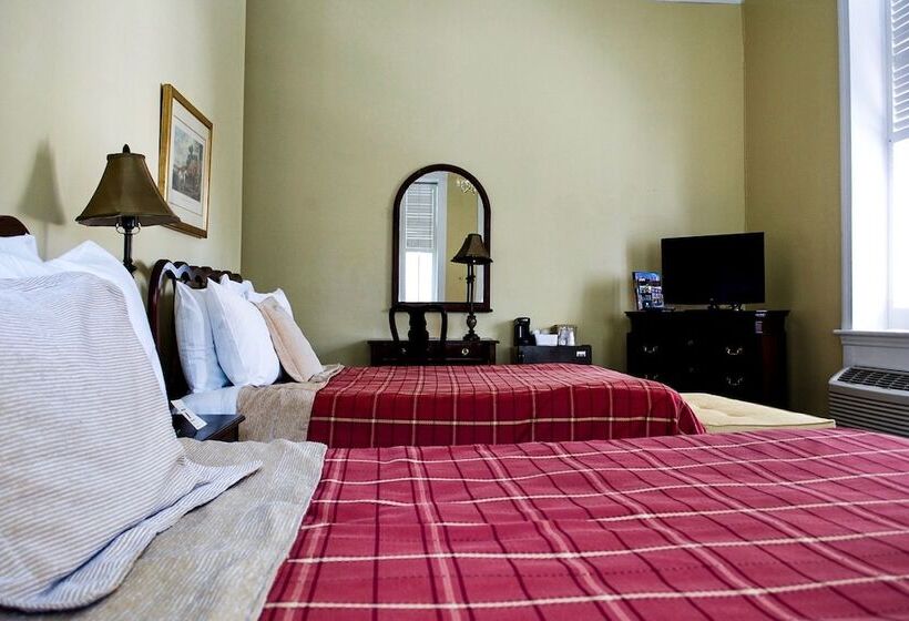 Отель The Biltmore Greensboro