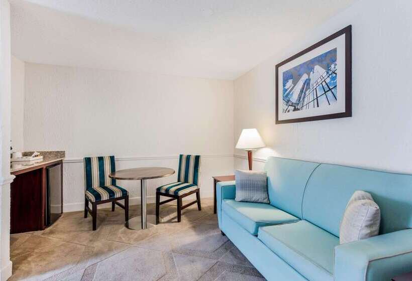 The Blu Hotel Blue Ash Cincinnati, Ascend Hotel Collection