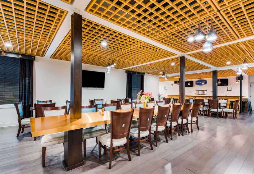 The Blu Hotel Blue Ash Cincinnati, Ascend Hotel Collection