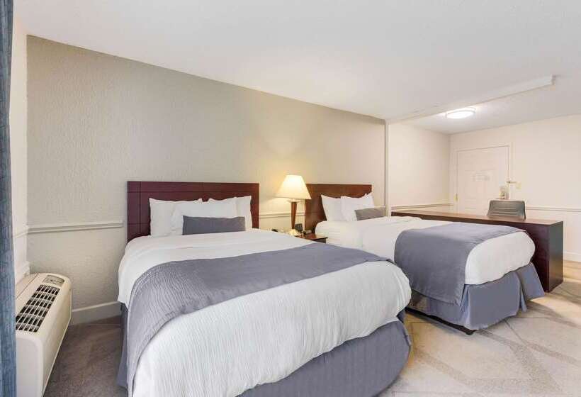 The Blu Hotel Blue Ash Cincinnati, Ascend Hotel Collection
